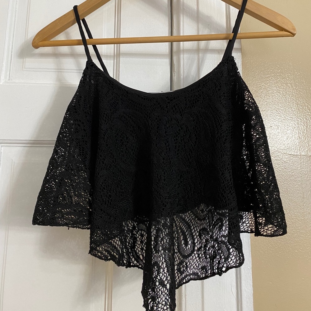 black crop top
